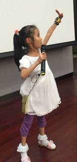 图3 郭燕秘书长作校友捐赠基金情况汇报