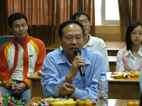 人事处党支部与化学院分析硕士党支部联合组织支部生活会