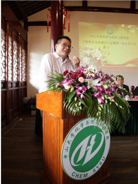 申城回首丰盛堂，秋日共忆康乐园 