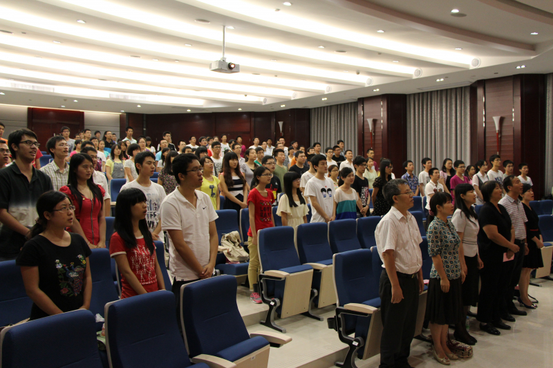 化学与化学工程学院召开“中国梦·青春梦”主题活动暨本科生党员大会 