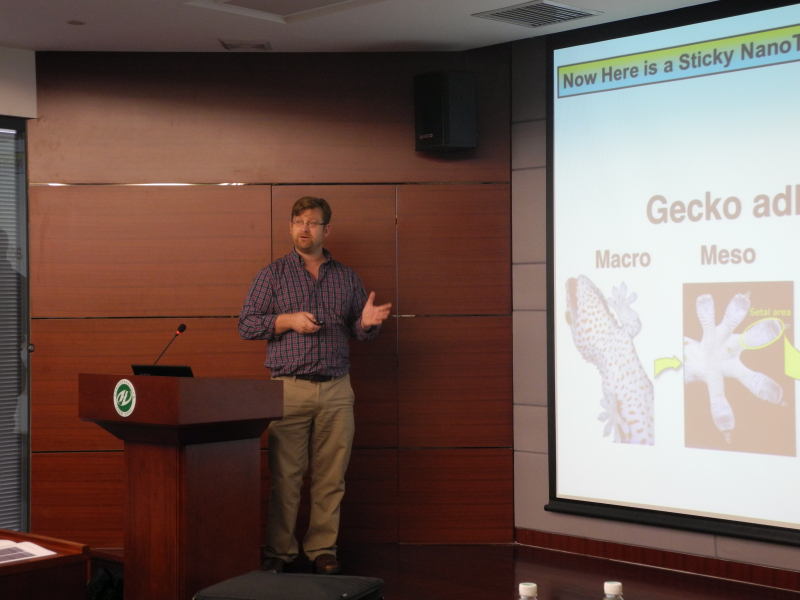 英国伯明翰大学化学系主任Jon Preece教授来访 