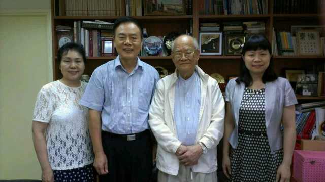 学院校友会方潮贵会长与古小红书记赴港看望校友