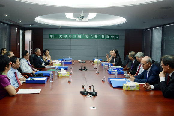 William希尔第三届“芙兰奖”评审会议暨庆祝母校90华诞陈运河刘修婉校友伉俪续捐签约仪式圆满举行 