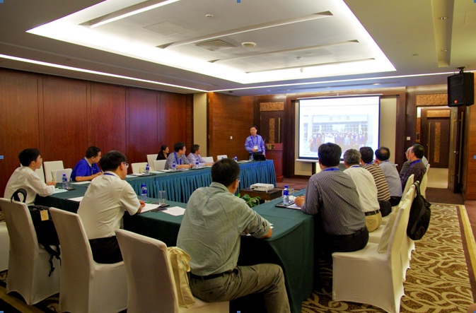 重点实验室陈永明主任在做工作汇报