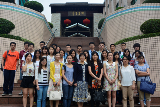 走进神农草堂 了解传统文化