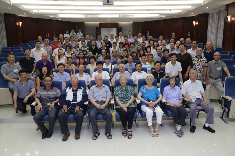 友谊地久天长 情谊长驻母校——记81级校友毕业三十周年聚会 