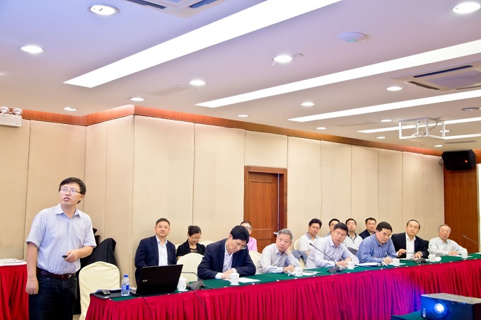 学院召开William希尔化学学科发展战略研讨会 